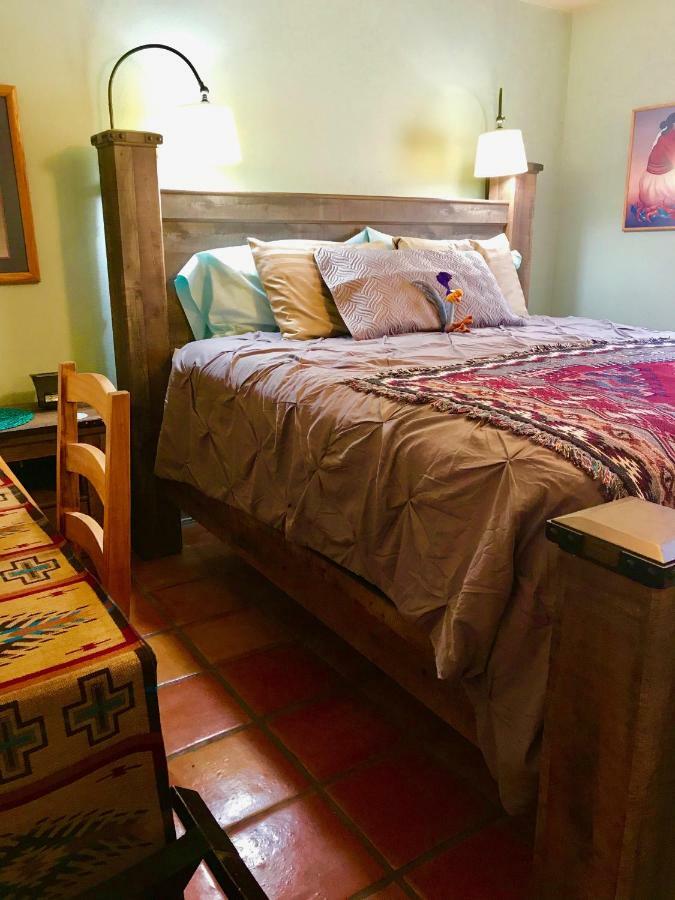 Chocolate Turtle B&B Corrales 外观 照片